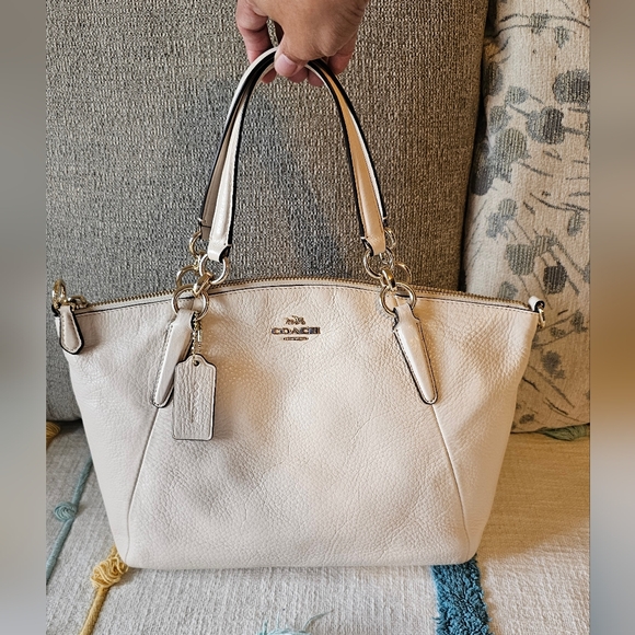 Coach Handbags - Coach Kelsey Small Bag